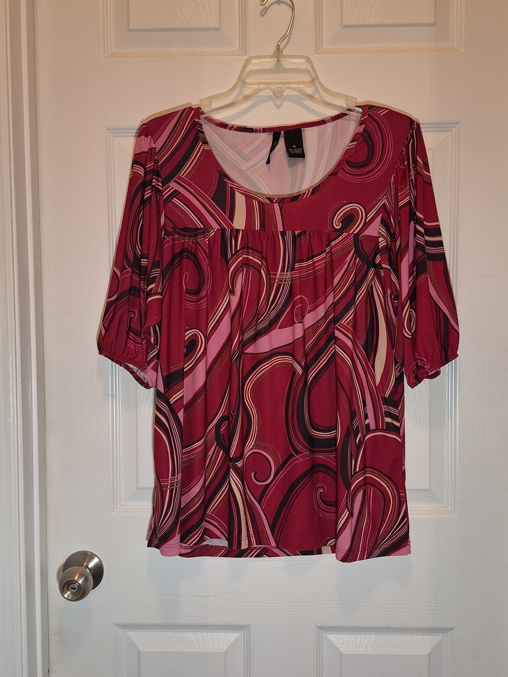new directions Colorful Swirl Pattern Scoop-Neck Tunic Top